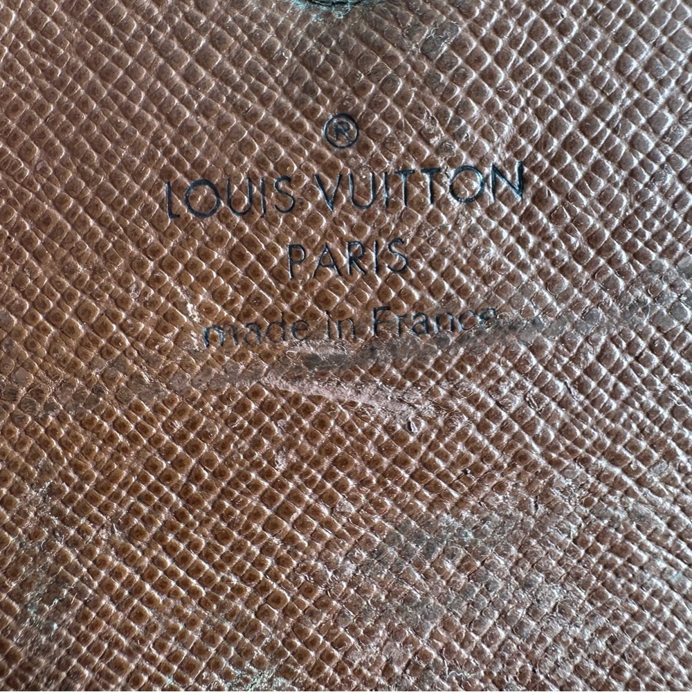 LOUIS VUITTON Monogram 6 Key Holder (CT4127) - Picture 3 of 10